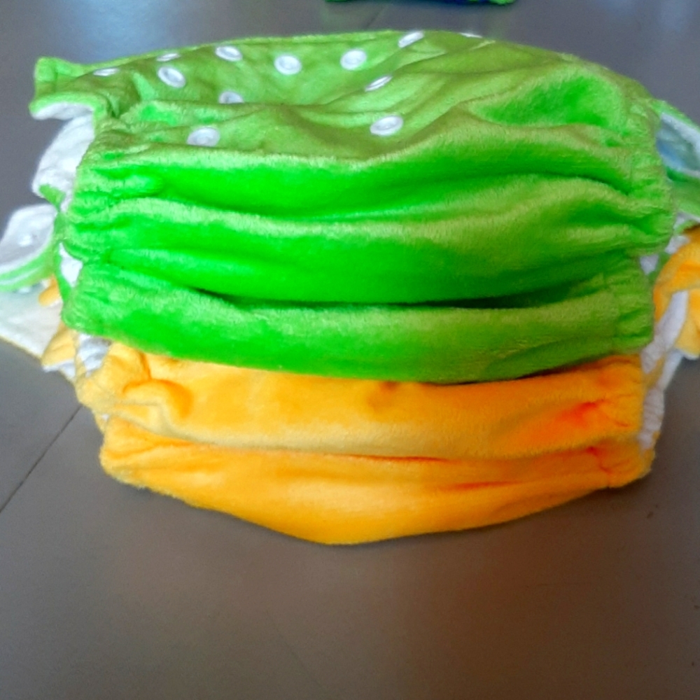 **SOLD** Giggle Life cloth diapers